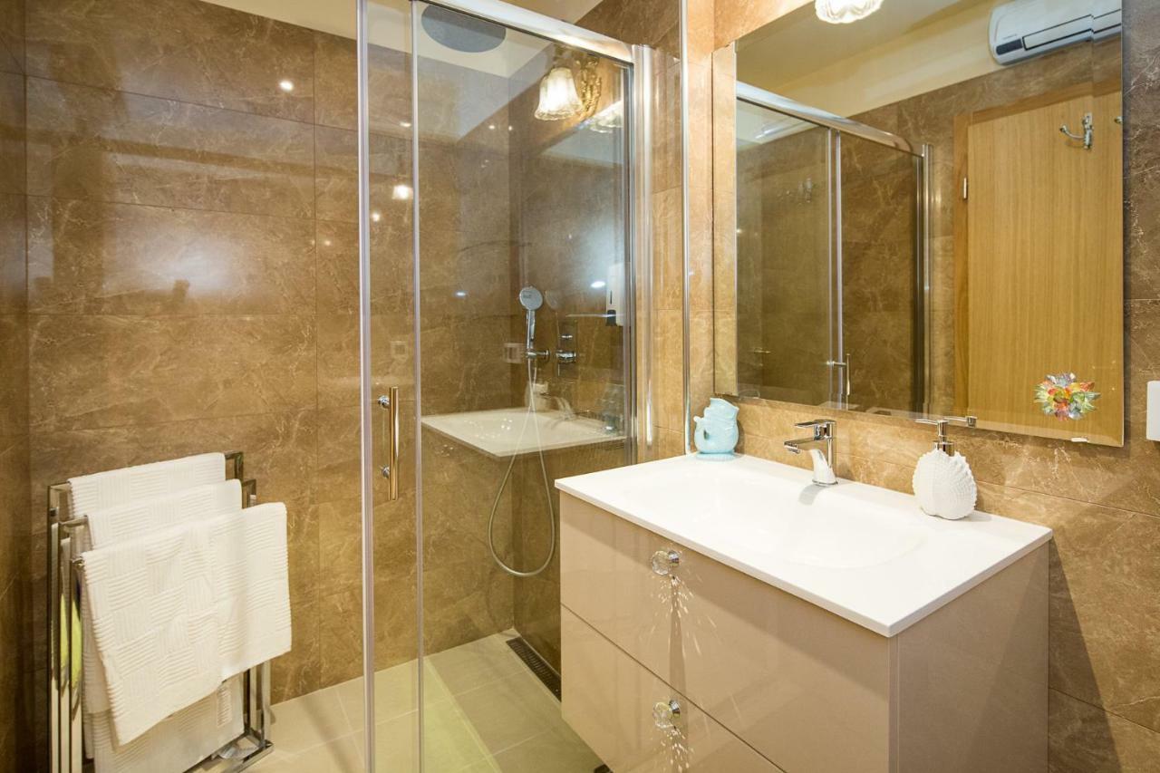 Valdibora Sea View Residence Rovinj Ngoại thất bức ảnh